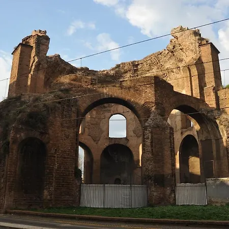 Apartment Coliseum&termini Rail Station - Rom
